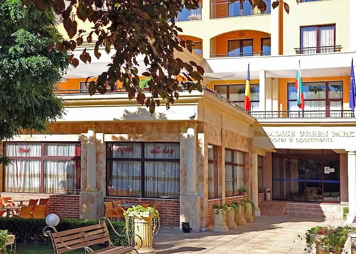 Kris At Paradise Park Aparthotel Goldstrand