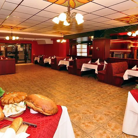 Kris At Paradise Park Aparthotel 4*