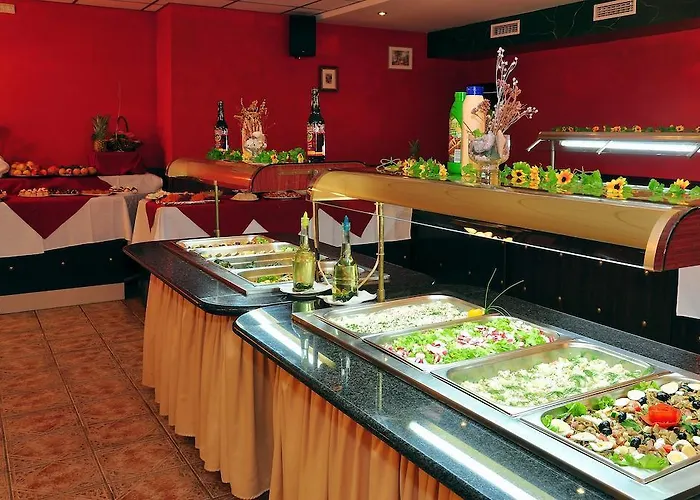 Kris At Paradise Park Aparthotel 4*