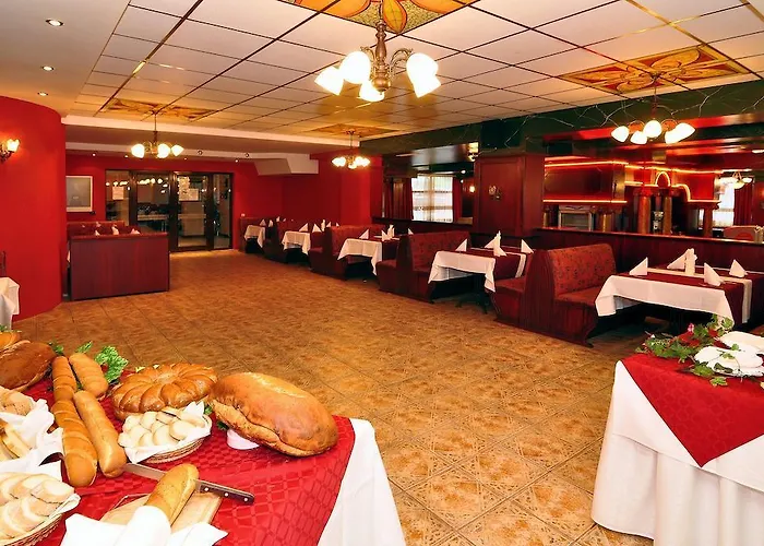 Kris At Paradise Park Aparthotel 4*