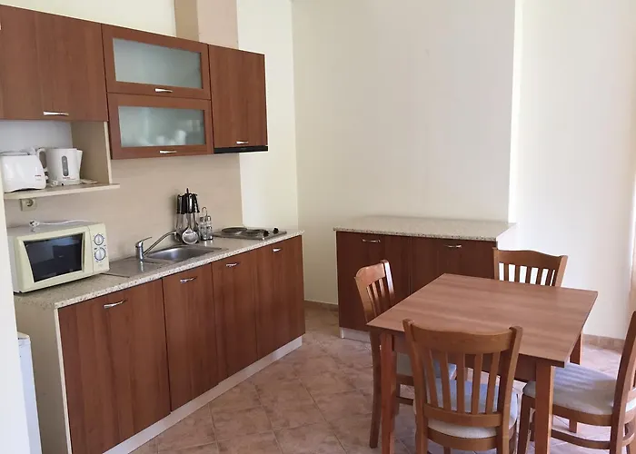 Kris At Paradise Park Aparthotel 4*